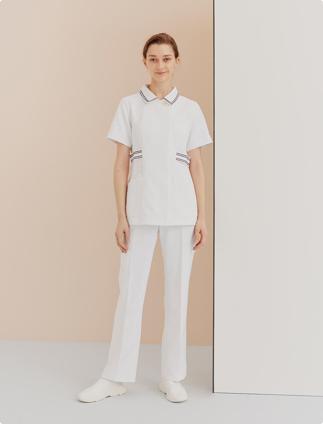 Line Collar Tops & <br class="u-spDb">Nurse Straight Pants